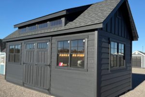 Manor with minidormer black