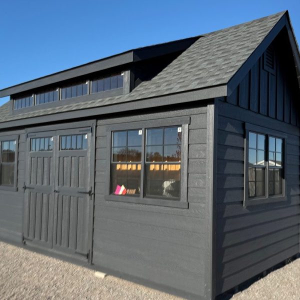 Manor with minidormer black